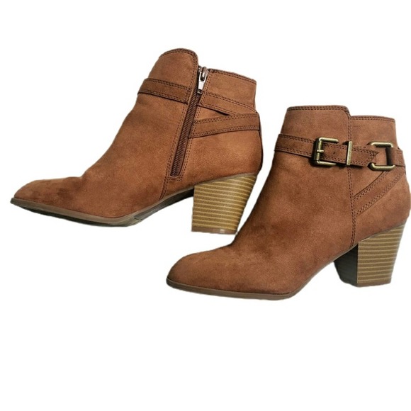Express Shoes - Express Ankle Booties Size 8